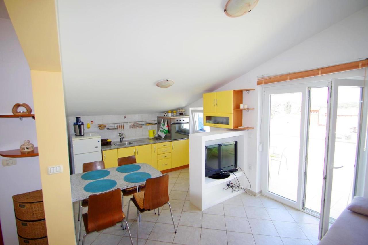 Holiday Apartment Sky, Медулин Экстерьер фото